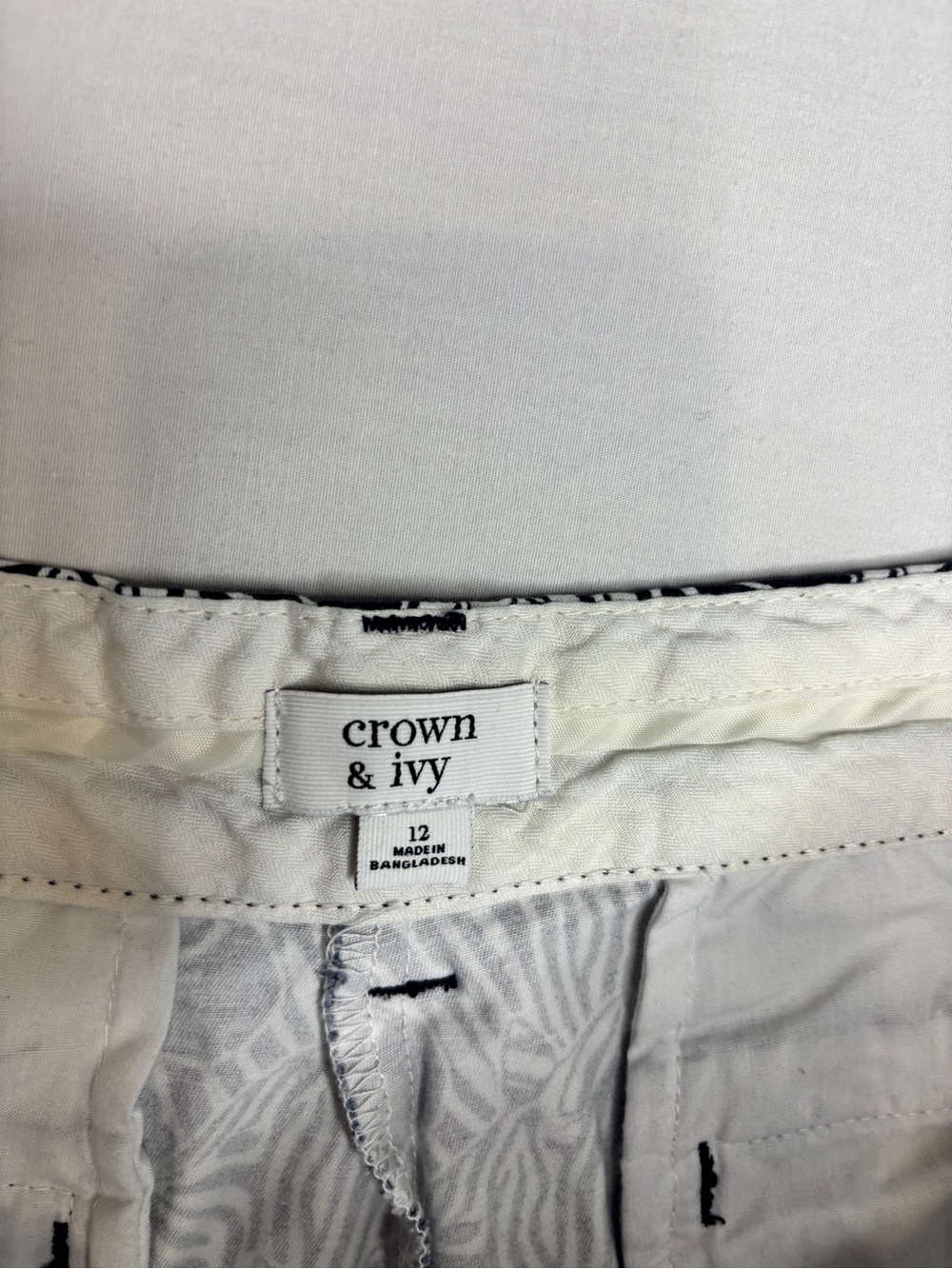 Crown & Ivy Zebra Print Shorts Women’s Size 12 Black White Stretch Casual 4” - Picture 5 of 8